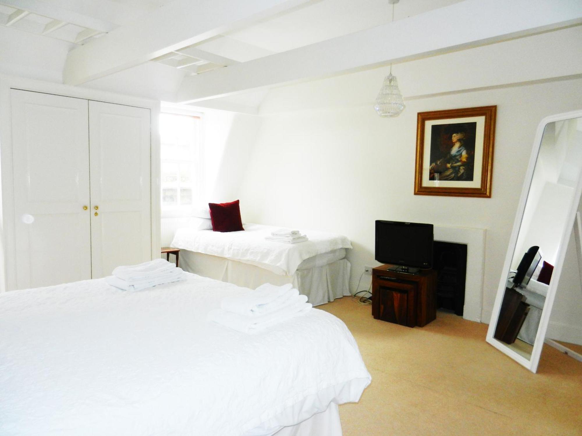 18 The Circus Apartment Бат Екстериор снимка