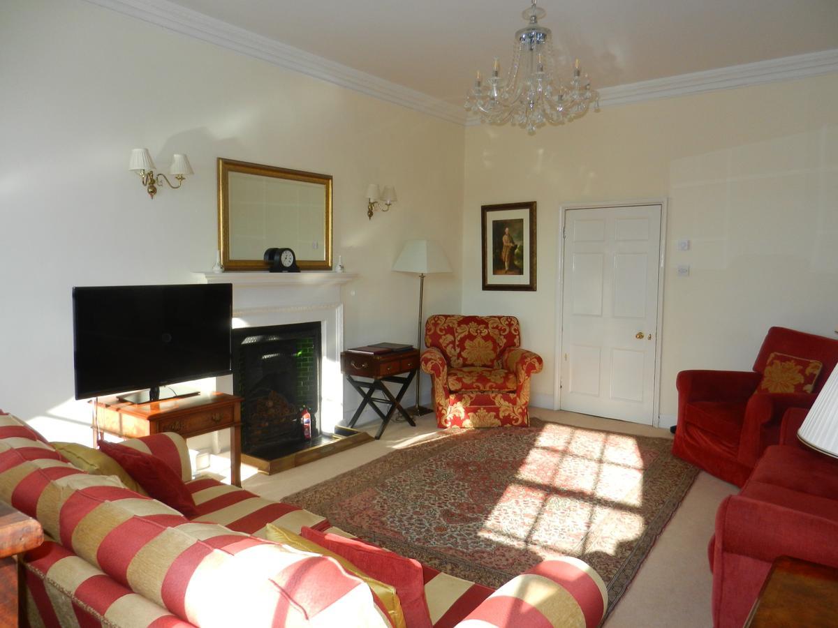 18 The Circus Apartment Бат Екстериор снимка